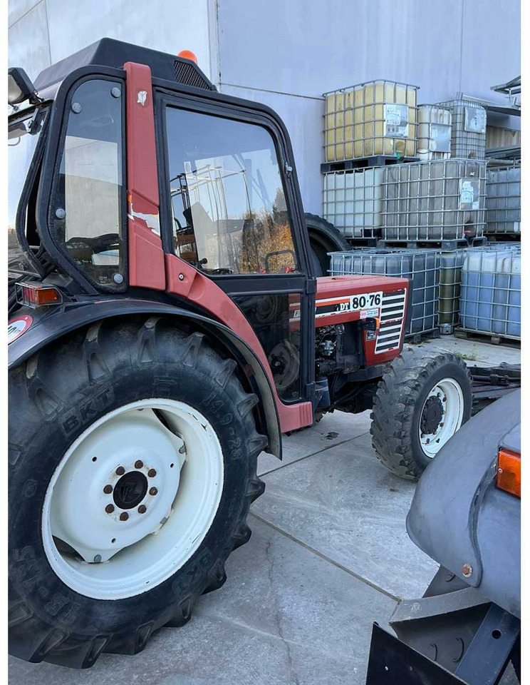 Fiat 80-76 DT - Traktors: foto 4 Fiat 80-76 DT - Traktors: foto 4