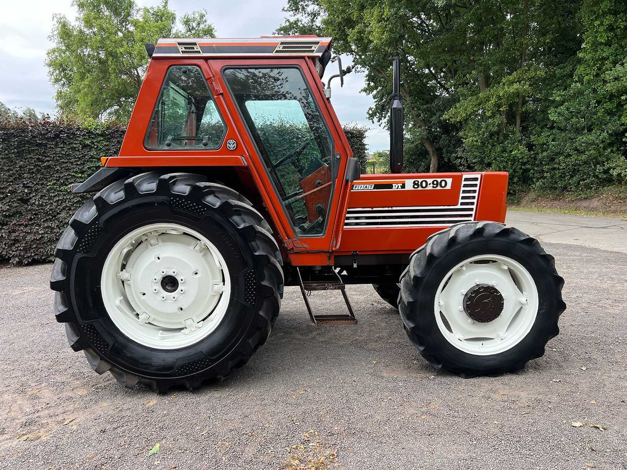 Fiat 80-90DT - Traktors: foto 5 Fiat 80-90DT - Traktors: foto 5