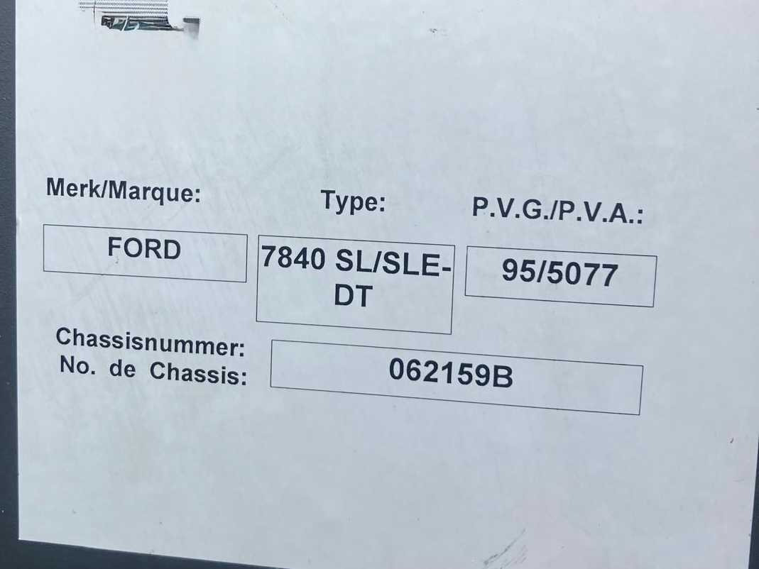 Ford 7840 SL - Traktors: foto 2 Ford 7840 SL - Traktors: foto 2