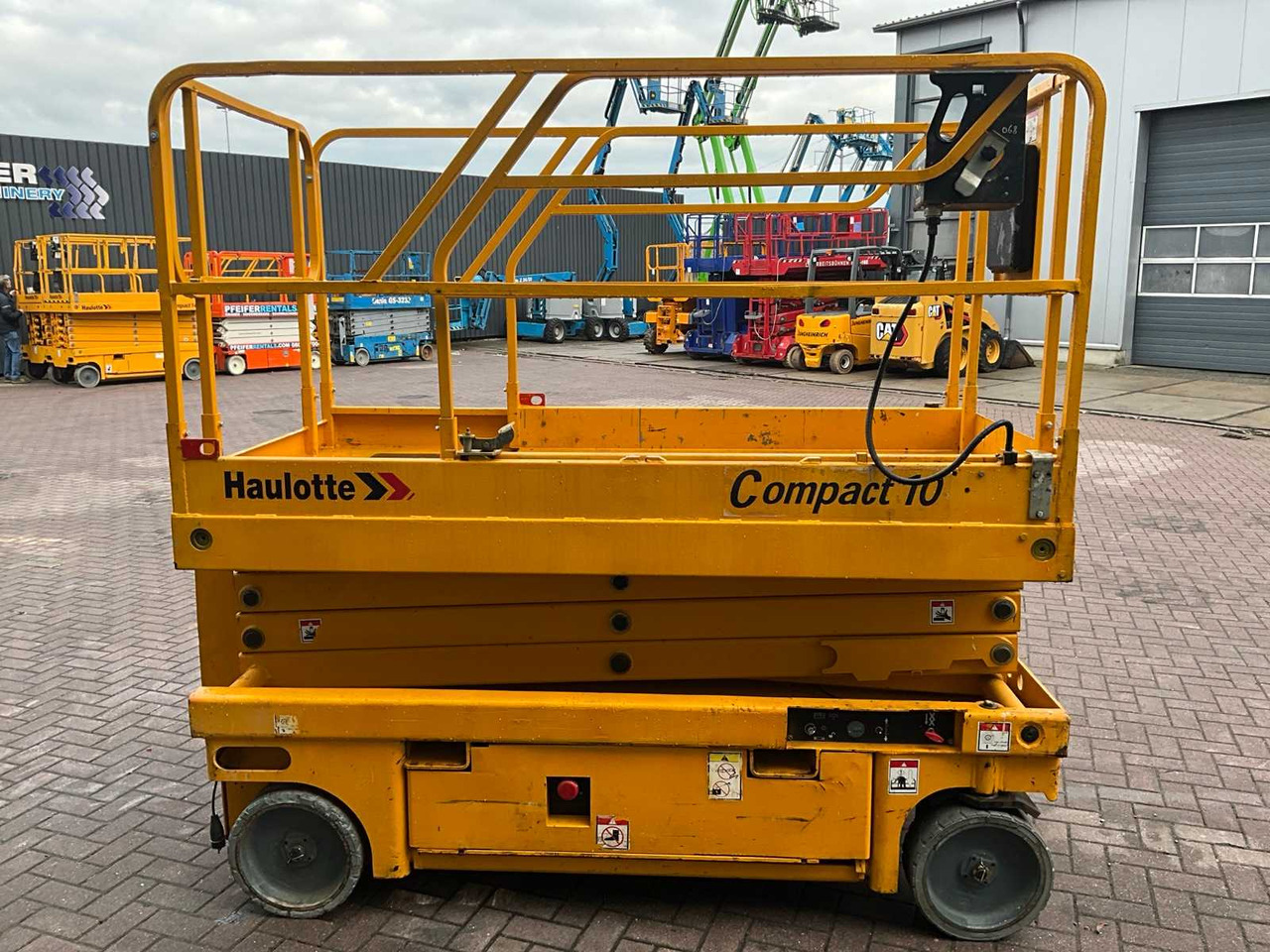 Haulotte Compact 10 - Pacēlājs: foto 5 Haulotte Compact 10 - Pacēlājs: foto 5