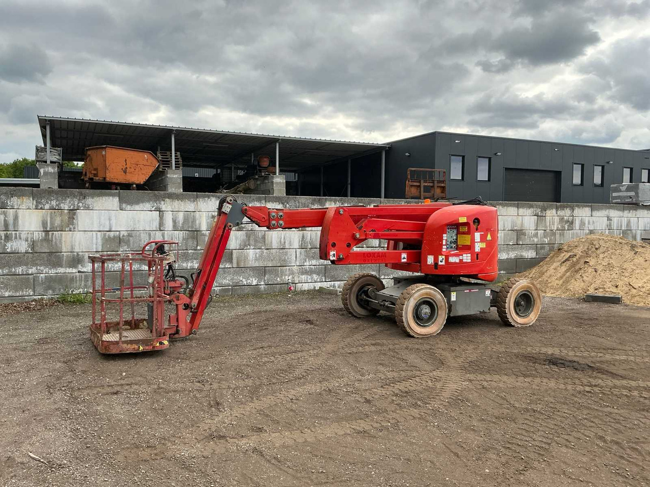 Haulotte HA16PE - Pacēlājs: foto 1 Haulotte HA16PE - Pacēlājs: foto 1