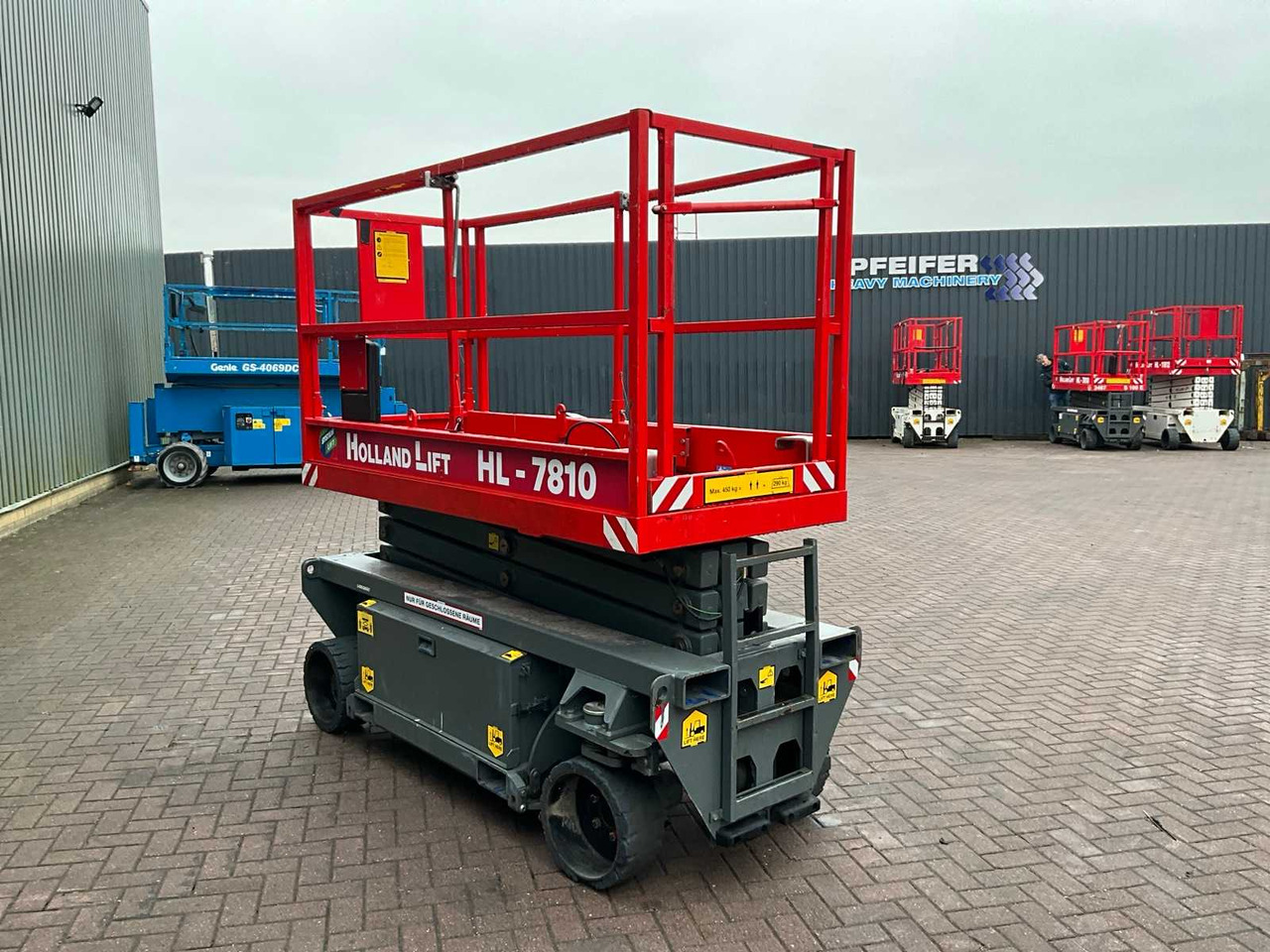 Holland-Lift Ecostar HL-7810 - Pacēlājs: foto 4 Holland-Lift Ecostar HL-7810 - Pacēlājs: foto 4