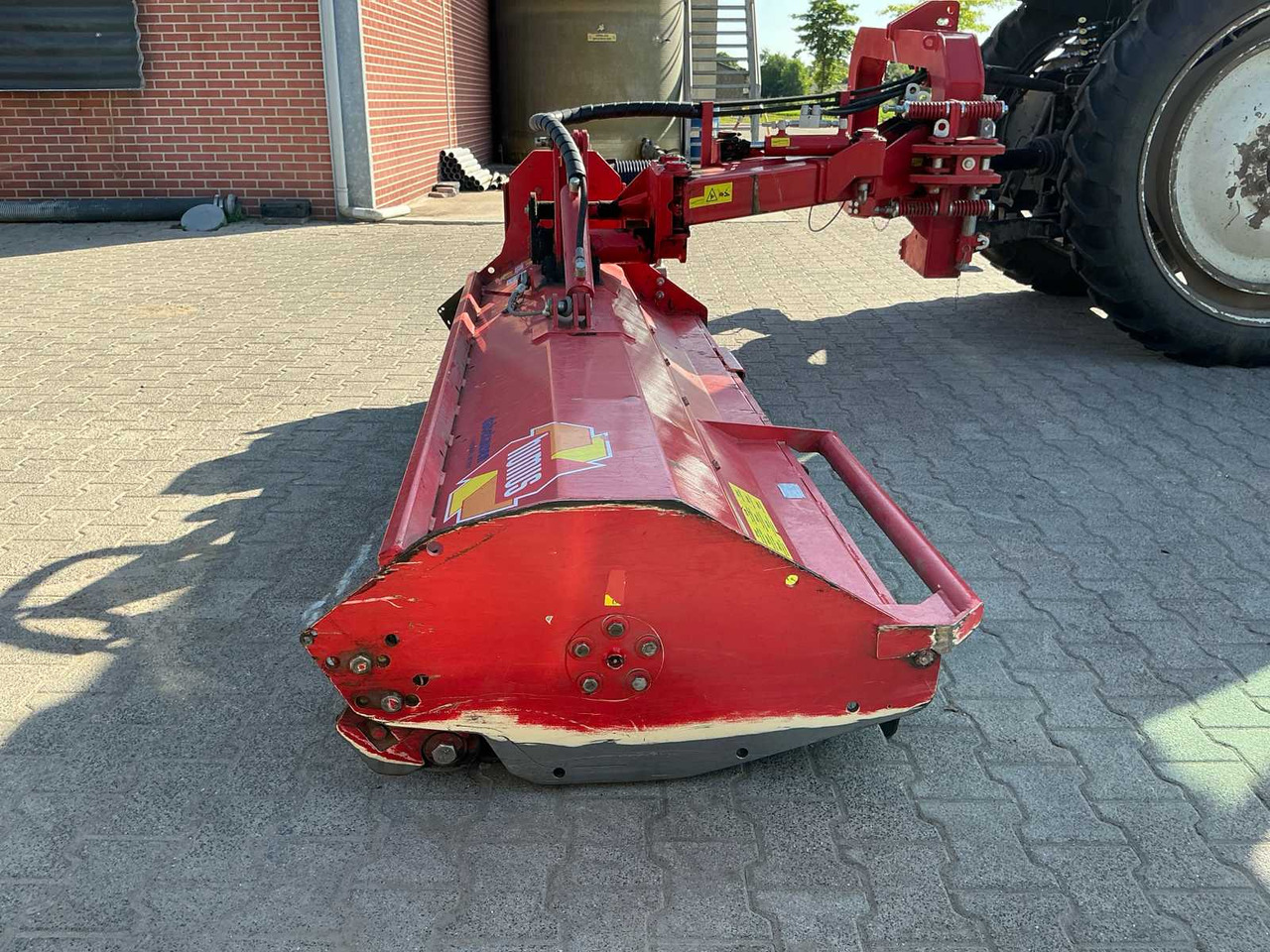 Humus SP 240 - Smalcinātājs ar sānu nobīdi: foto 4 Humus SP 240 - Smalcinātājs ar sānu nobīdi: foto 4
