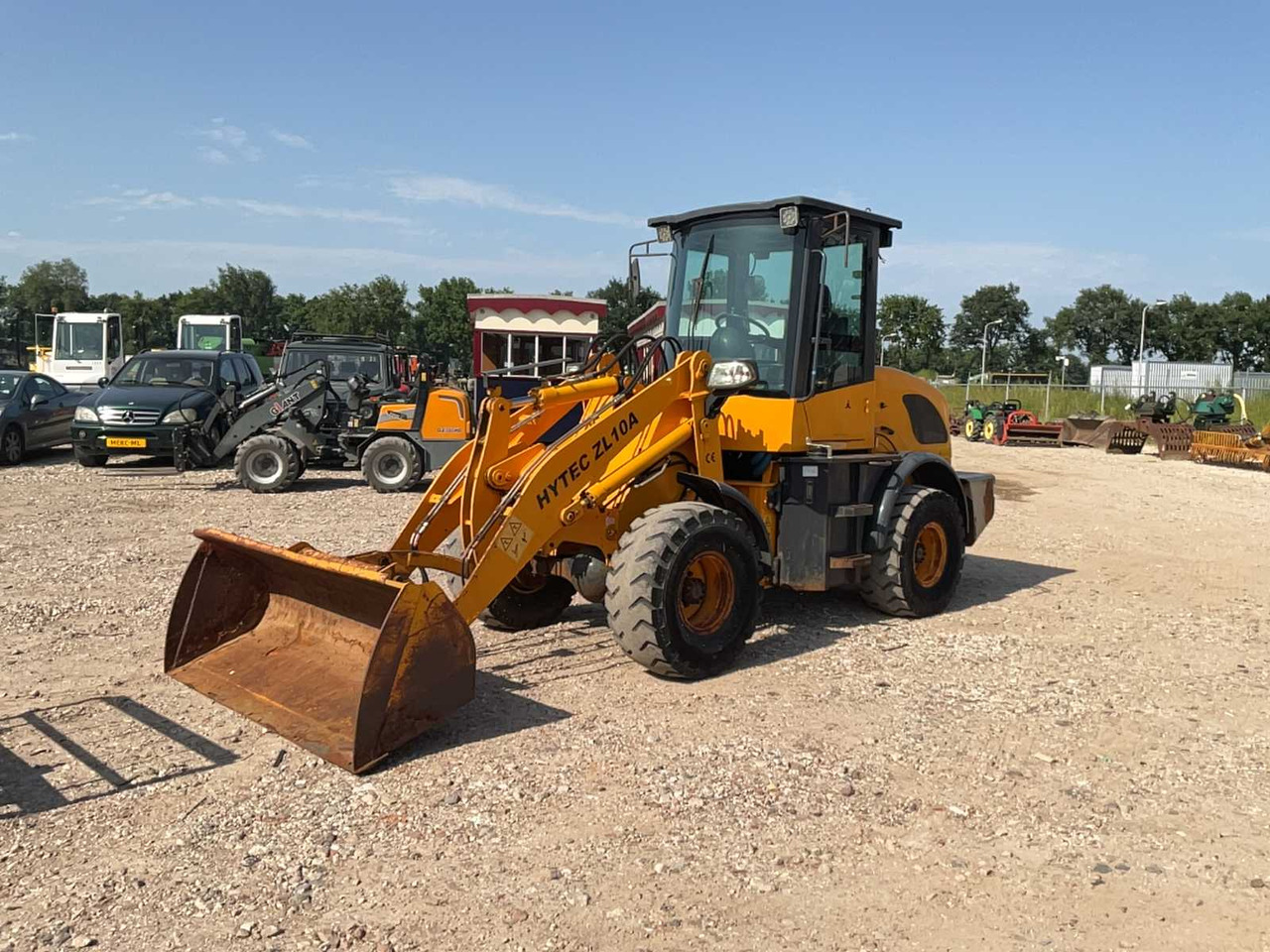 Hytec Zl10a - Riteņu iekrāvējs: foto 1 Hytec Zl10a - Riteņu iekrāvējs: foto 1