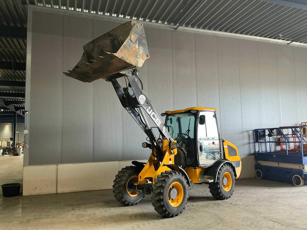 JCB 406 - Riteņu iekrāvējs: foto 4 JCB 406 - Riteņu iekrāvējs: foto 4