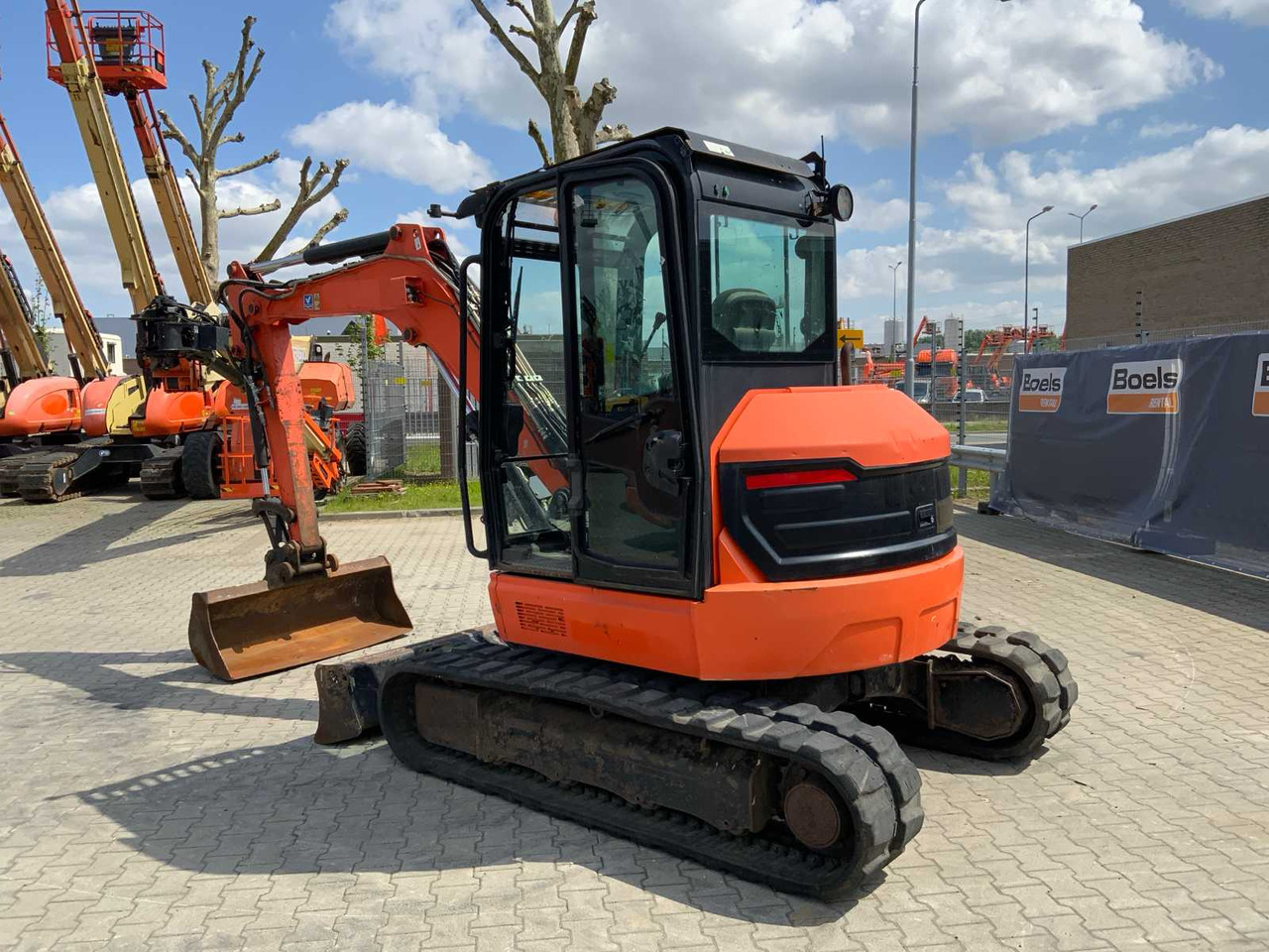JCB 55Z-1 - Mini-ekskavators: foto 3 JCB 55Z-1 - Mini-ekskavators: foto 3