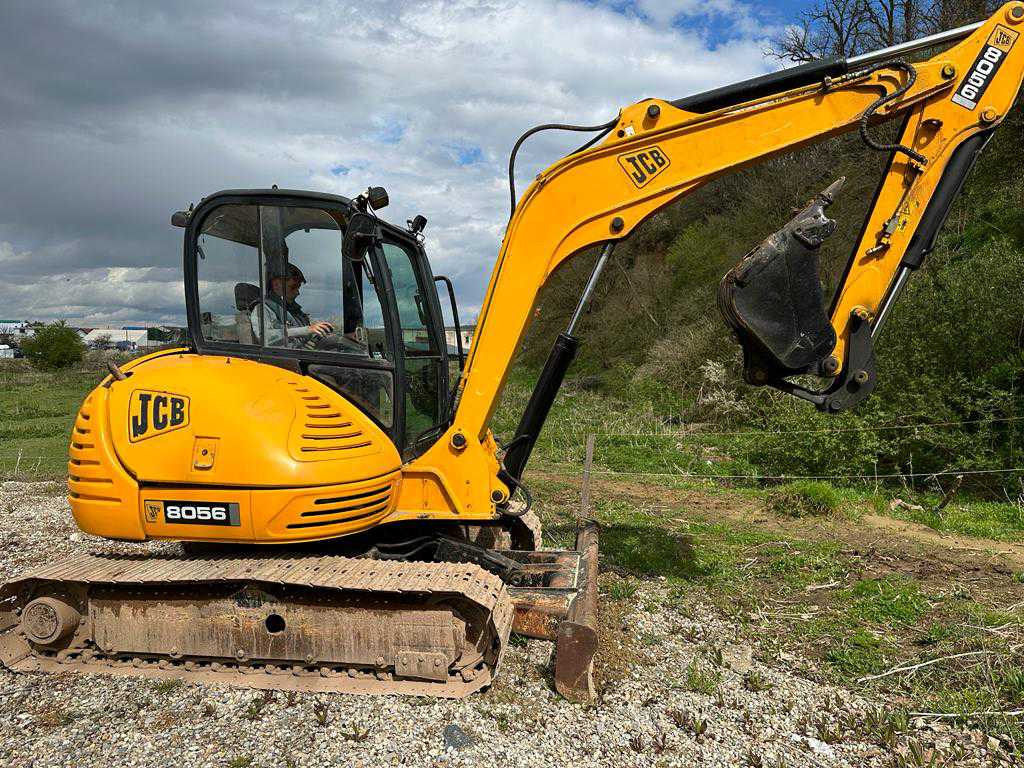 JCB 8056 - TRACKED EXCAVATOR - 2011 - Ekskavators: foto 1 JCB 8056 - TRACKED EXCAVATOR - 2011 - Ekskavators: foto 1