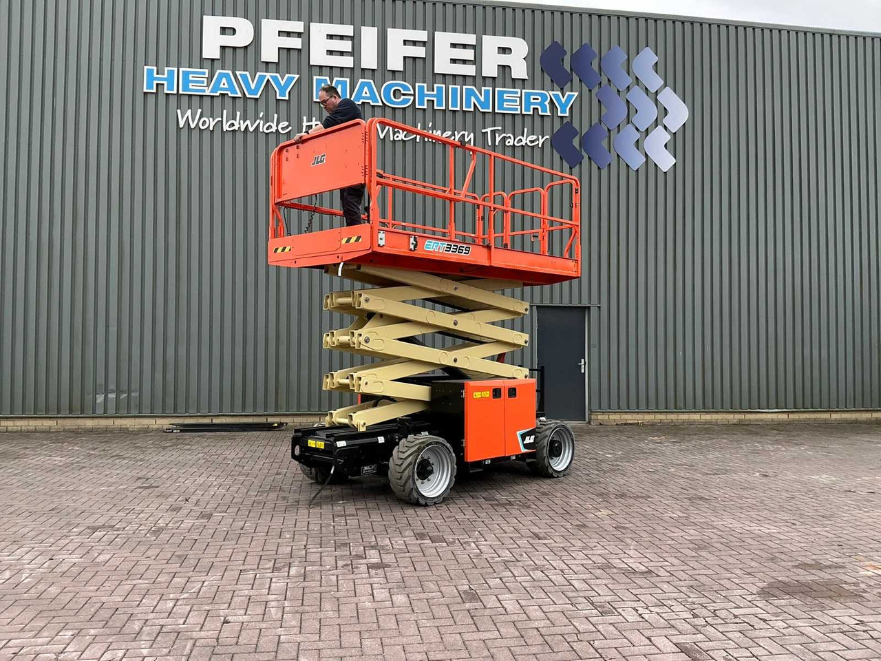 JLG ERT 3369 - Pacēlājs: foto 2 JLG ERT 3369 - Pacēlājs: foto 2