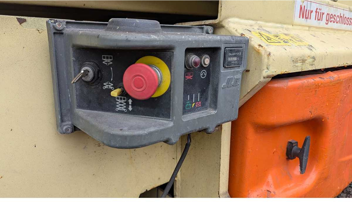 Pacēlājs JLG JLG - 2646ES - AERIAL WORK PLATFORMS (NO. 28203) - 2007: foto 6 Pacēlājs JLG JLG - 2646ES - AERIAL WORK PLATFORMS (NO. 28203) - 2007: foto 6