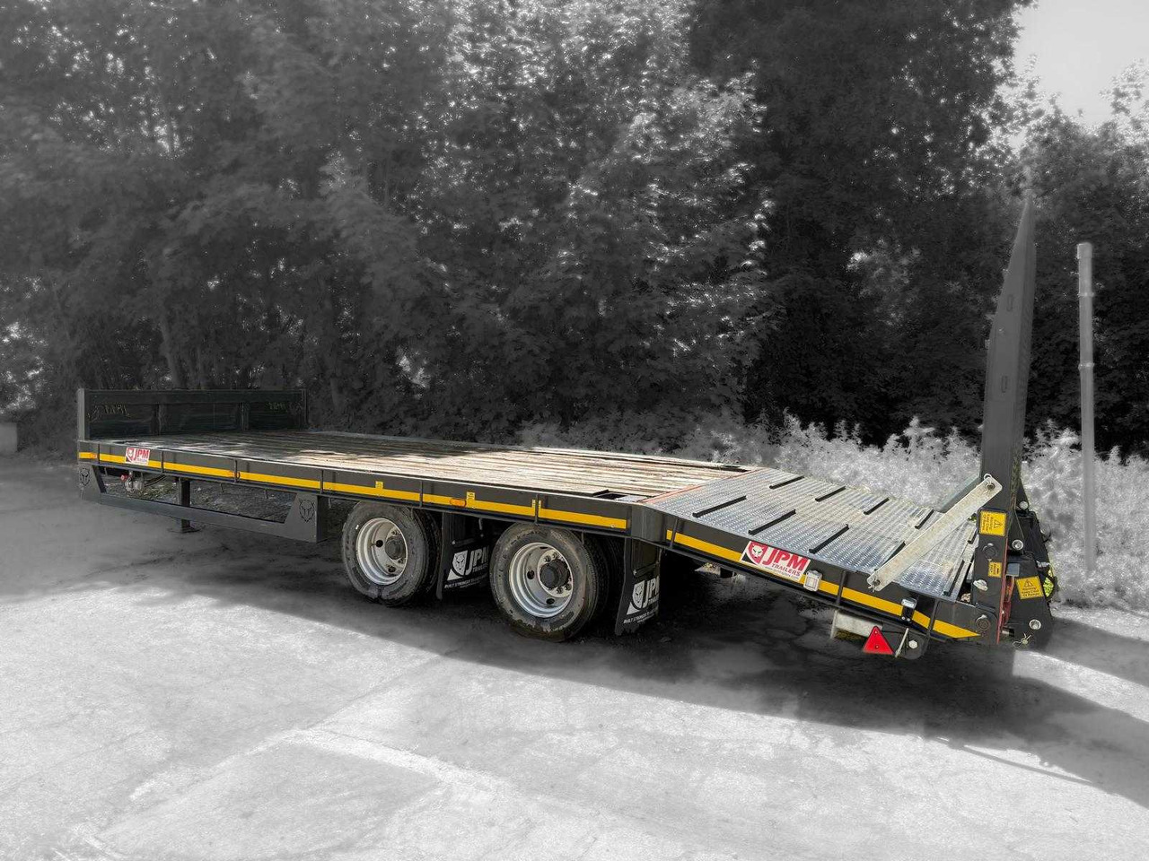 JMP TRAILERS - Lauksaimniecības piekabe-platforma: foto 1 JMP TRAILERS - Lauksaimniecības piekabe-platforma: foto 1