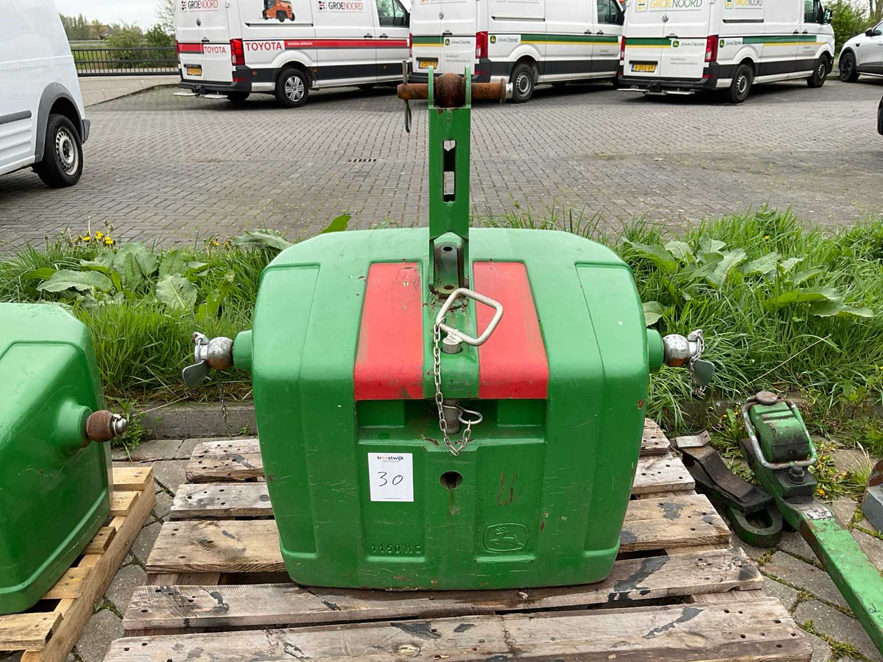 John Deere 1150 kg - Frontālais iekrāvējs: foto 1 John Deere 1150 kg - Frontālais iekrāvējs: foto 1