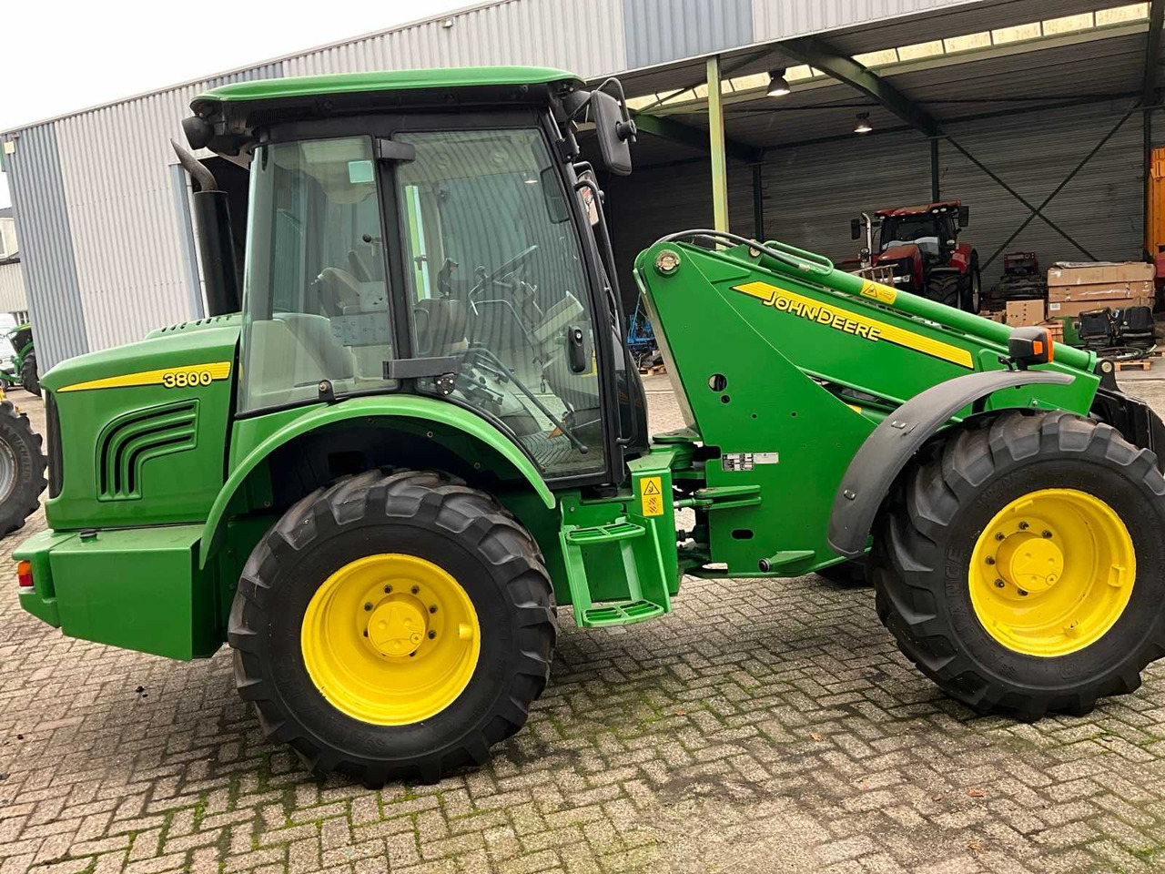 John Deere 3800 - Riteņu iekrāvējs: foto 3 John Deere 3800 - Riteņu iekrāvējs: foto 3