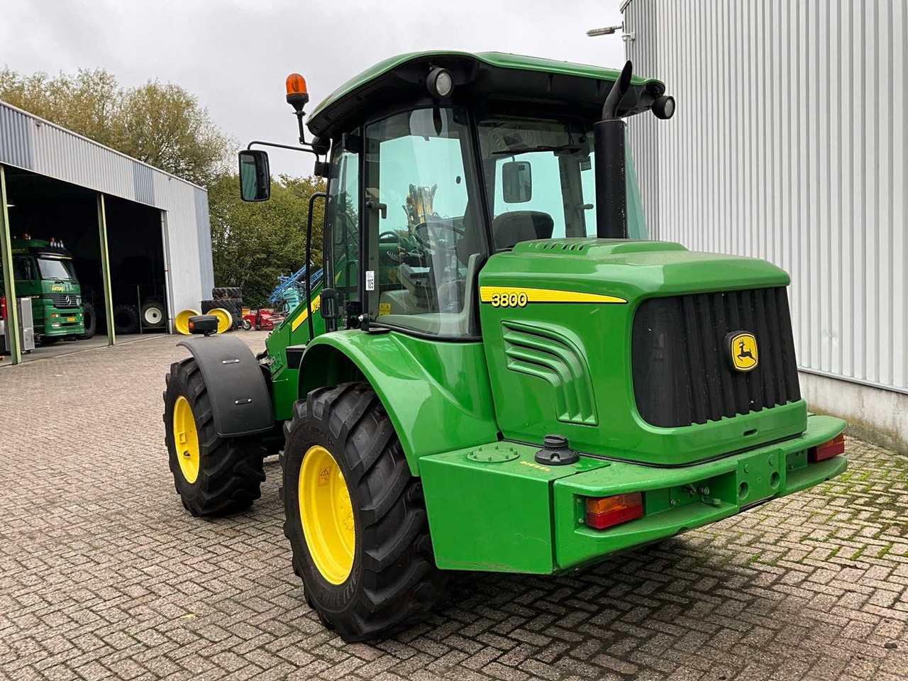 John Deere 3800 - Riteņu iekrāvējs: foto 2 John Deere 3800 - Riteņu iekrāvējs: foto 2