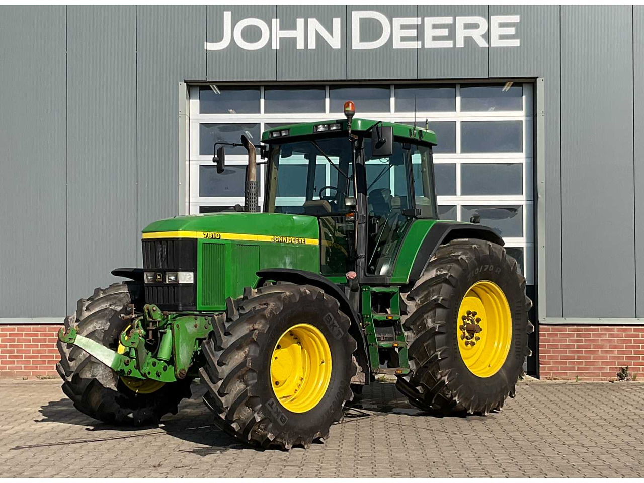 John Deere 7810 - Traktors: foto 1 John Deere 7810 - Traktors: foto 1