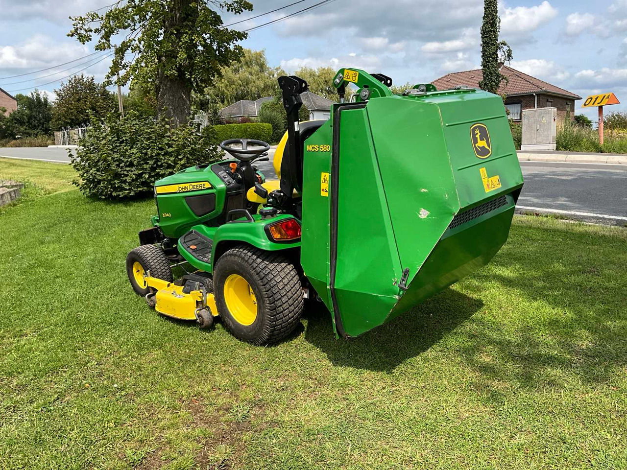 John Deere X940 - Zāles pļāvējs: foto 4 John Deere X940 - Zāles pļāvējs: foto 4