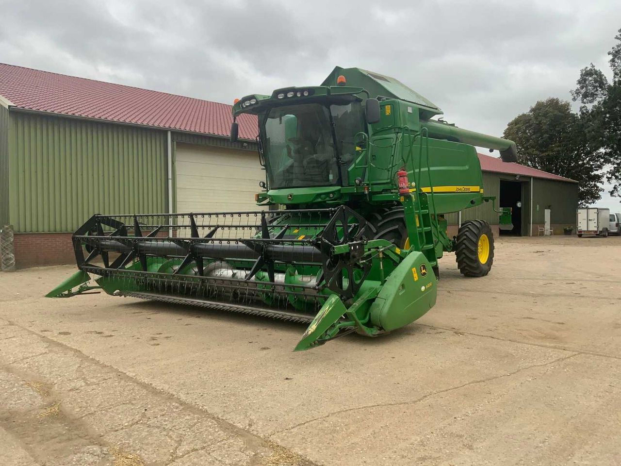 John deere T550 - Labības kombains: foto 1 John deere T550 - Labības kombains: foto 1