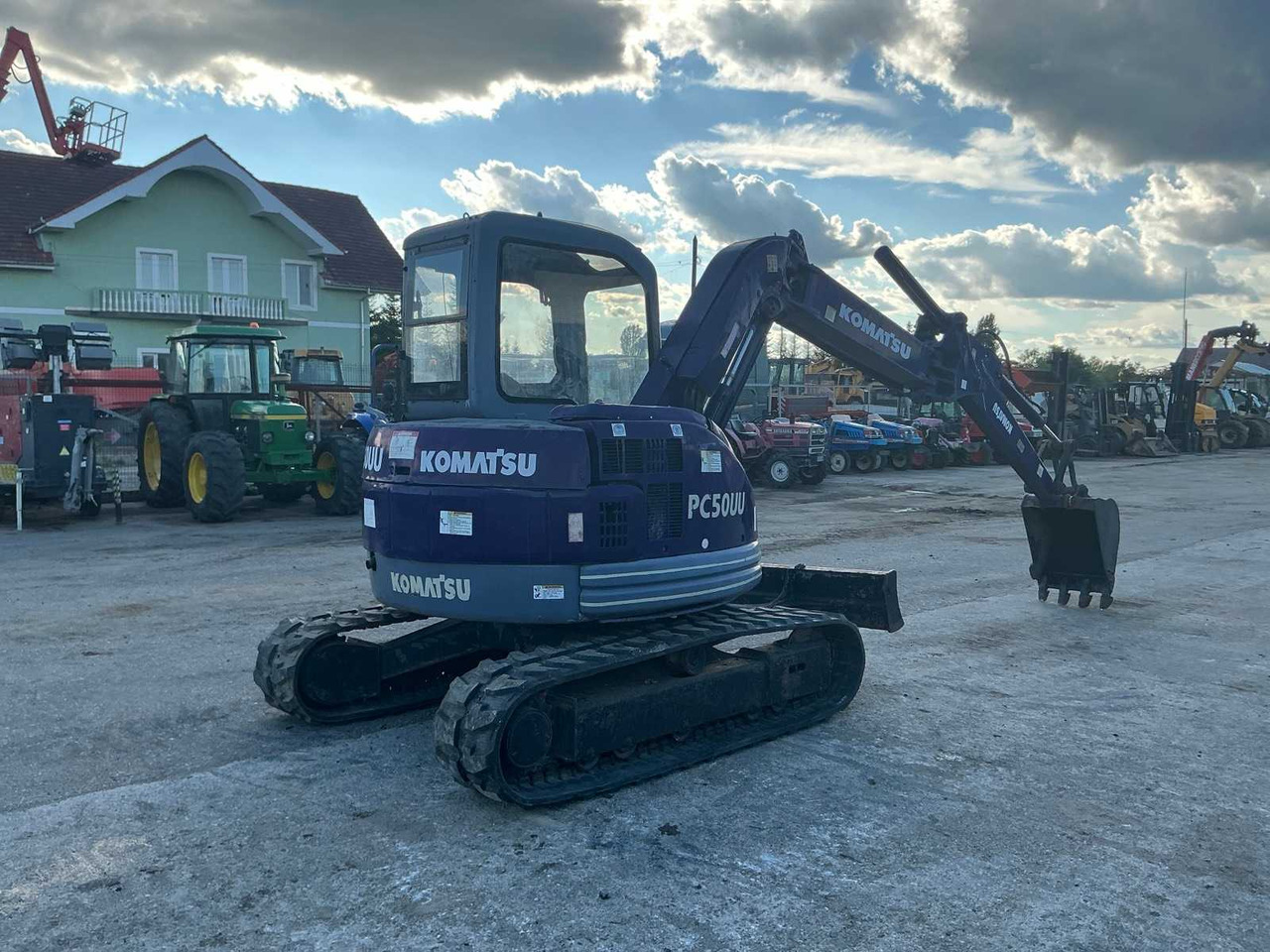 KOMATSU - PC50 UU-2 - MINI-EXCAVATOR - 2005 - Mini-ekskavators: foto 1 KOMATSU - PC50 UU-2 - MINI-EXCAVATOR - 2005 - Mini-ekskavators: foto 1