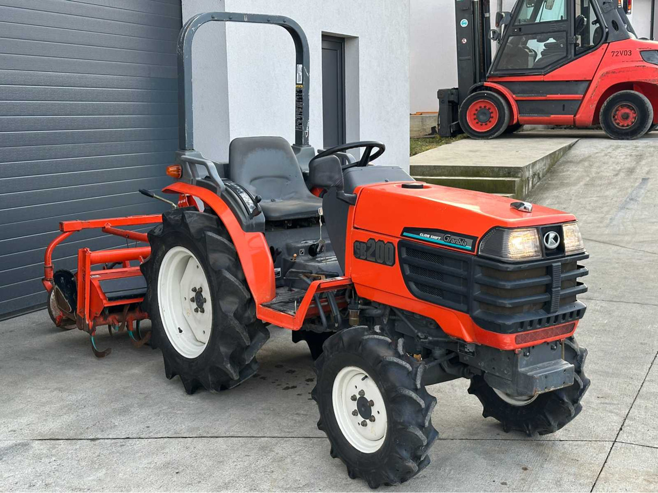 KUBOTA - GB200 - 4-WHEEL DRIVE TRACTOR - Traktors: foto 3 KUBOTA - GB200 - 4-WHEEL DRIVE TRACTOR - Traktors: foto 3