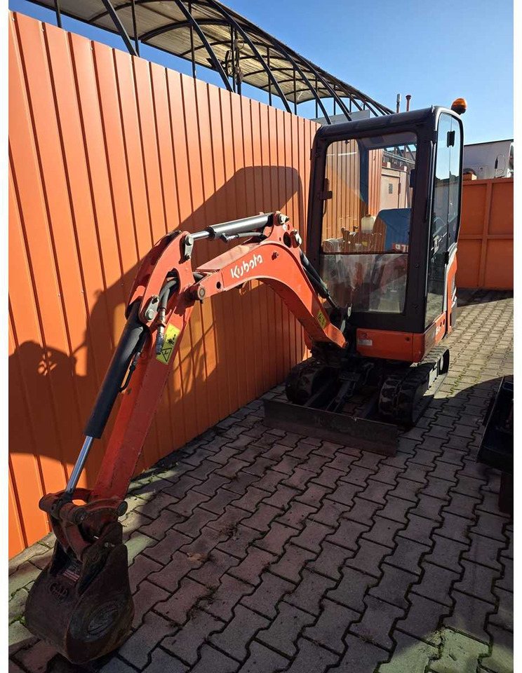 KUBOTA - KX016-4 - MINI-EXCAVATOR - 2016 - Mini-ekskavators: foto 1 KUBOTA - KX016-4 - MINI-EXCAVATOR - 2016 - Mini-ekskavators: foto 1