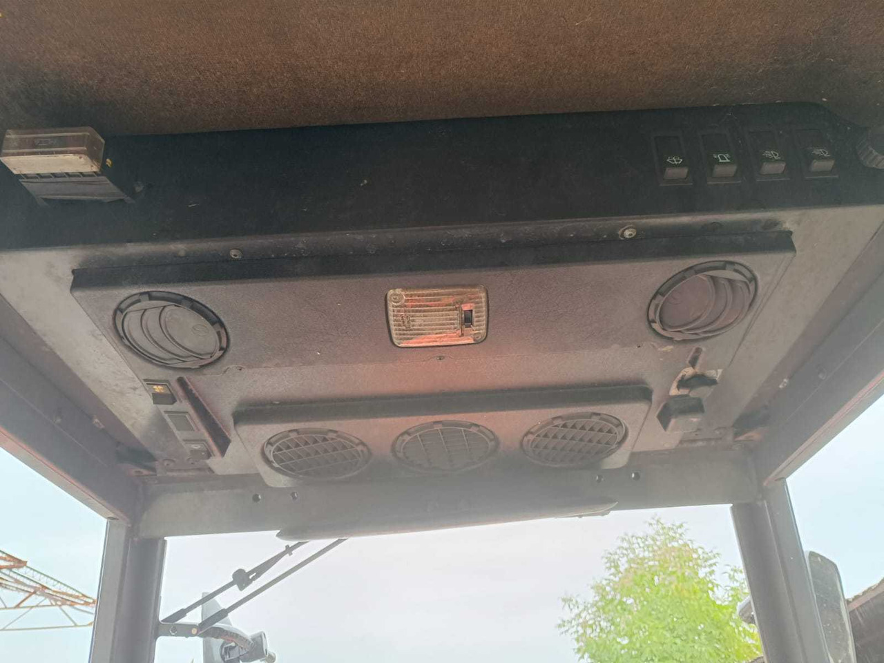 KUBOTA - STV40 - 4-WHEEL DRIVE TRACTOR - Traktors: foto 5 KUBOTA - STV40 - 4-WHEEL DRIVE TRACTOR - Traktors: foto 5