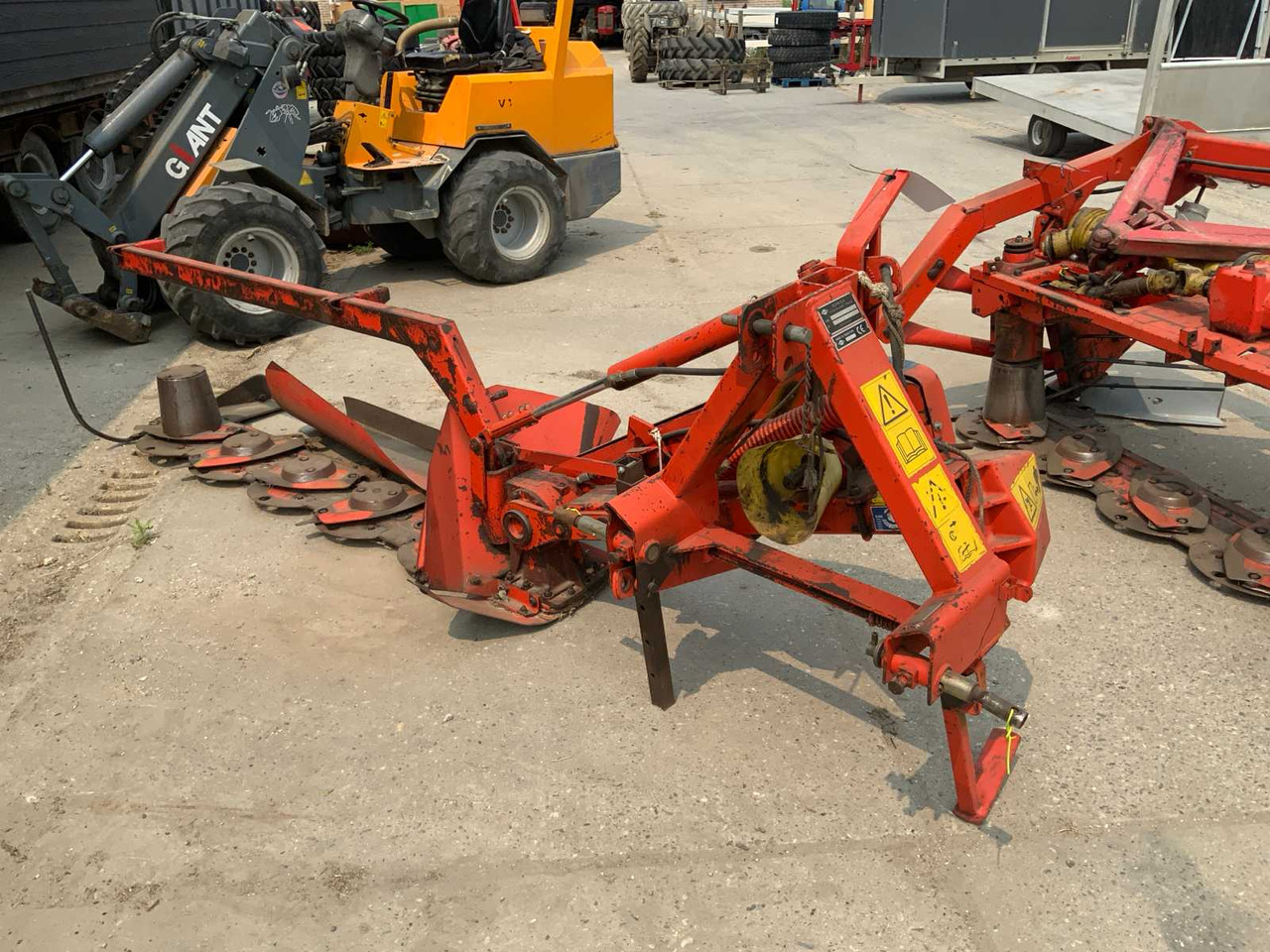 KUHN GMD 500 - Pļaujmašīna-smalcinātājs/ Mulčētājs: foto 1 KUHN GMD 500 - Pļaujmašīna-smalcinātājs/ Mulčētājs: foto 1