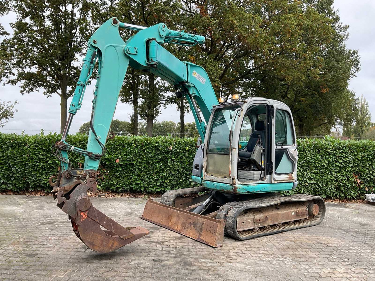 Kobelco SK70SR-1E - Kāpurķēžu ekskavators: foto 2 Kobelco SK70SR-1E - Kāpurķēžu ekskavators: foto 2