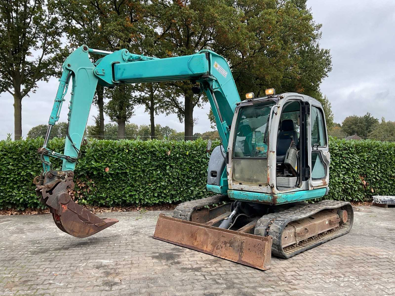 Kobelco SK70SR-1E - Kāpurķēžu ekskavators: foto 3 Kobelco SK70SR-1E - Kāpurķēžu ekskavators: foto 3