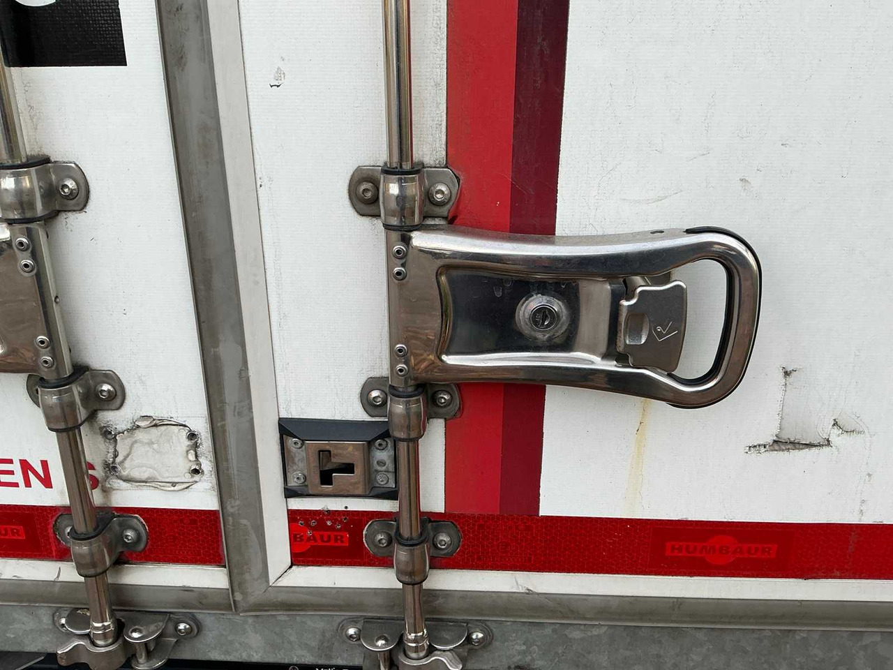 Komercauto 2021 IVECO 355 FLEXBOX VANS: foto 10