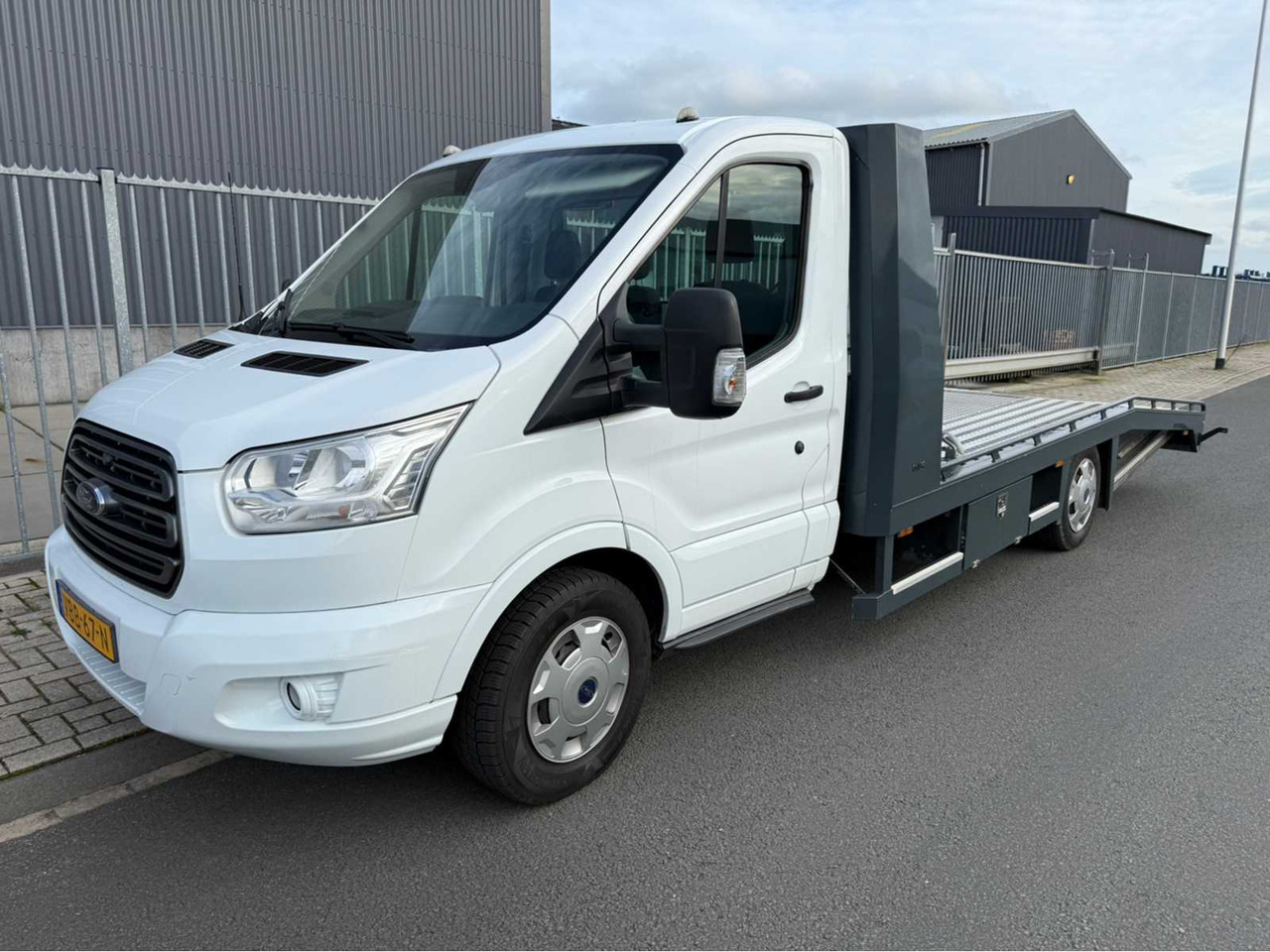 FORD - TRANSIT - TIJHOF CAR TRANSPORTER - COMMERCIAL VEHICLE - 2016 - Komercauto: foto 2 FORD - TRANSIT - TIJHOF CAR TRANSPORTER - COMMERCIAL VEHICLE - 2016 - Komercauto: foto 2