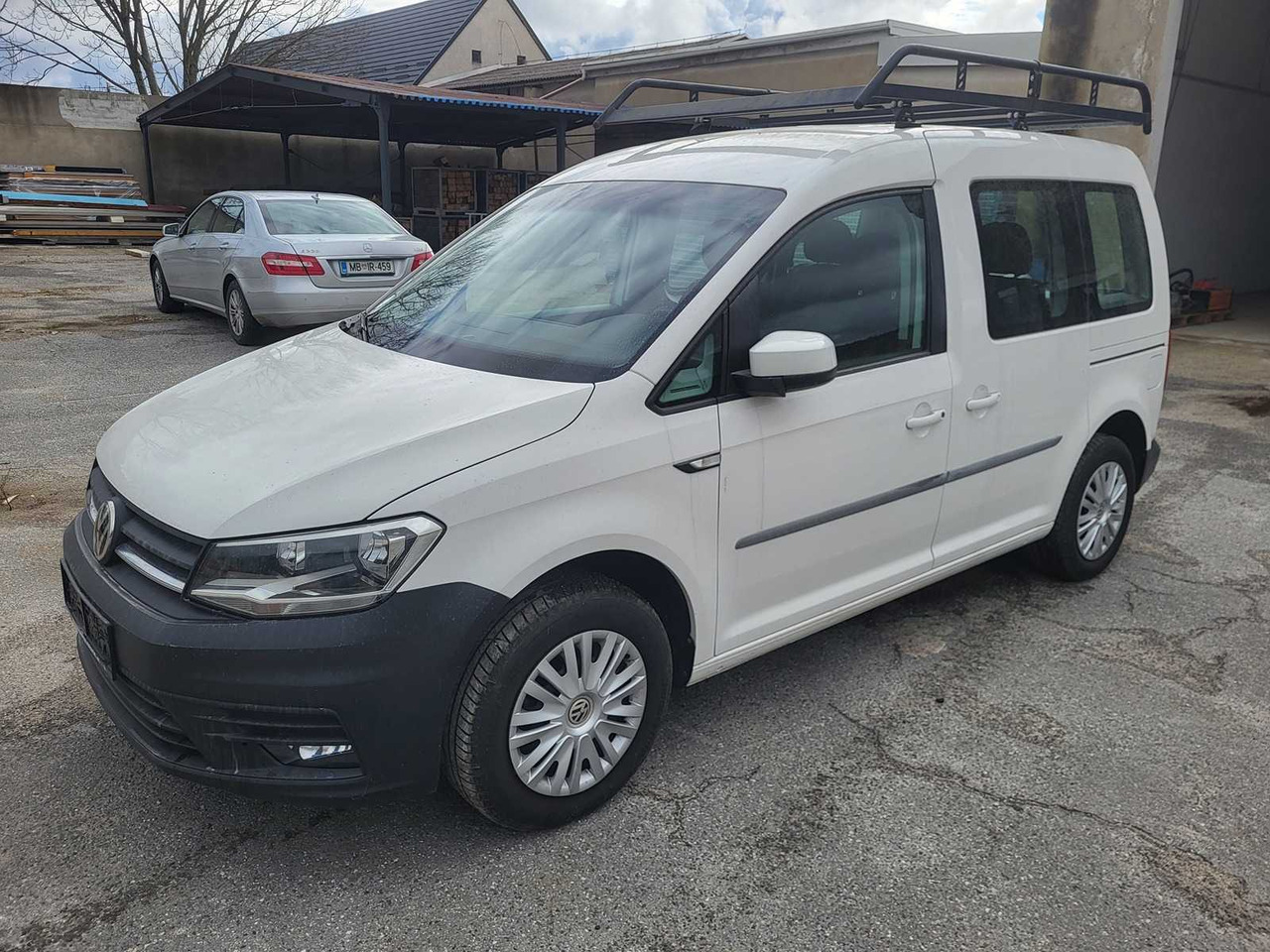 VW - 2018 - CADDY 2.0 TDI - VAN - Komercauto: foto 1 VW - 2018 - CADDY 2.0 TDI - VAN - Komercauto: foto 1