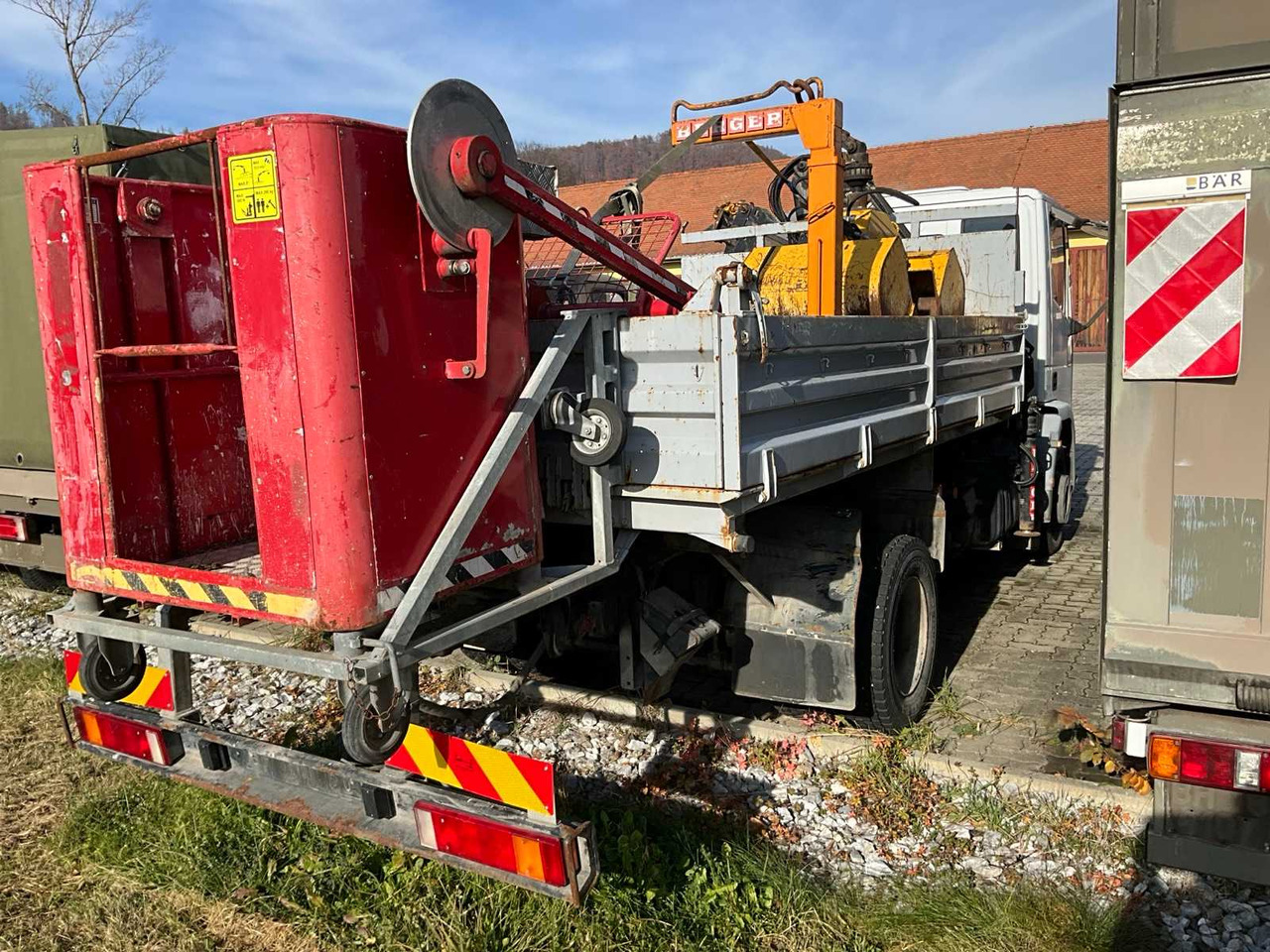1995 IVECO 120 E 15 TRUCK WITH CRANE AND ACCESSORIES - Kravas automašīna: foto 4 1995 IVECO 120 E 15 TRUCK WITH CRANE AND ACCESSORIES - Kravas automašīna: foto 4