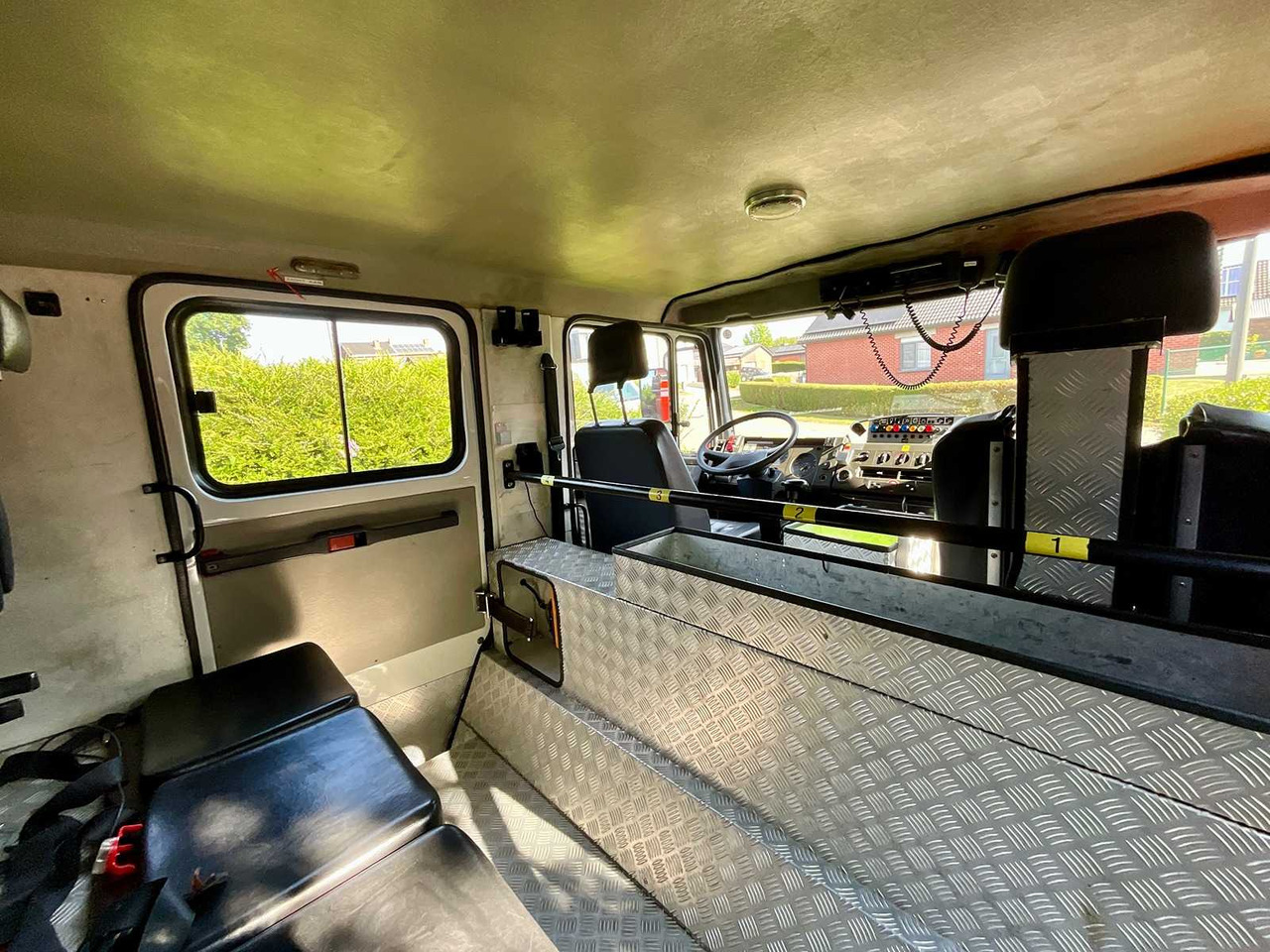 Kravas automašīna 1997 MERCEDES-BENZ ATEGO FIRE TRUCK FIRE BRIGADE: foto 30 Kravas automašīna 1997 MERCEDES-BENZ ATEGO FIRE TRUCK FIRE BRIGADE: foto 30