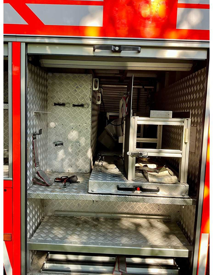 Kravas automašīna 1997 MERCEDES-BENZ ATEGO FIRE TRUCK FIRE BRIGADE: foto 24 Kravas automašīna 1997 MERCEDES-BENZ ATEGO FIRE TRUCK FIRE BRIGADE: foto 24