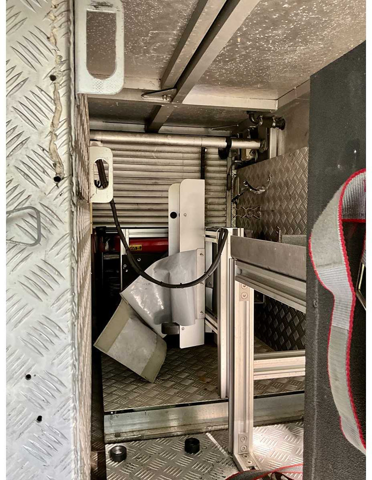 Kravas automašīna 1997 MERCEDES-BENZ ATEGO FIRE TRUCK FIRE BRIGADE: foto 27 Kravas automašīna 1997 MERCEDES-BENZ ATEGO FIRE TRUCK FIRE BRIGADE: foto 27