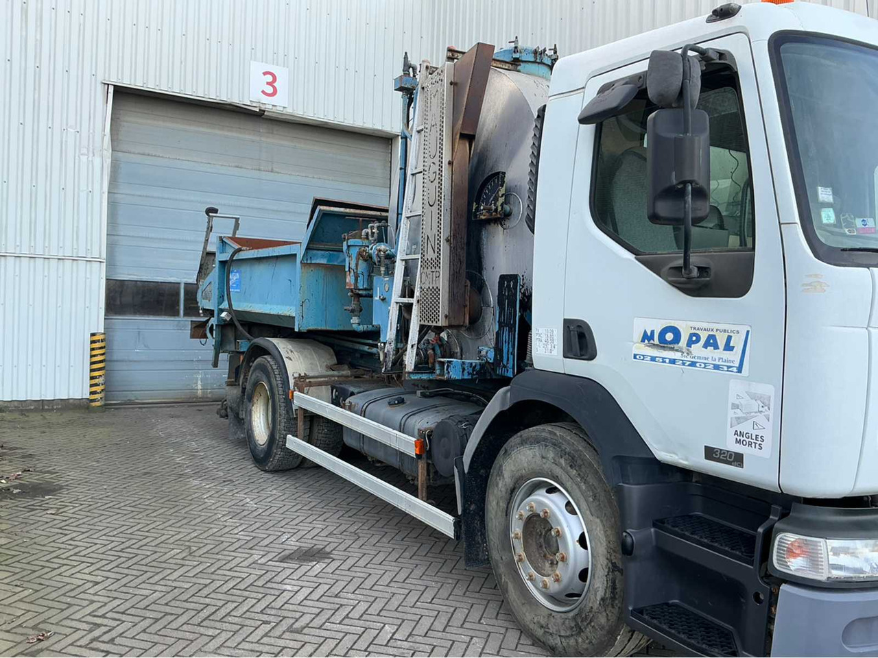 2001 RENAULT 22 AVA 320 DCI TRUCK - Kravas automašīna: foto 5 2001 RENAULT 22 AVA 320 DCI TRUCK - Kravas automašīna: foto 5