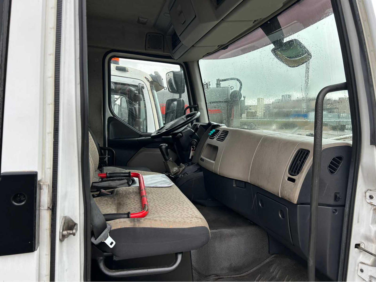 2007 RENAULT MIDLUM 190-08 EL TRUCK - Kravas automašīna: foto 3 2007 RENAULT MIDLUM 190-08 EL TRUCK - Kravas automašīna: foto 3