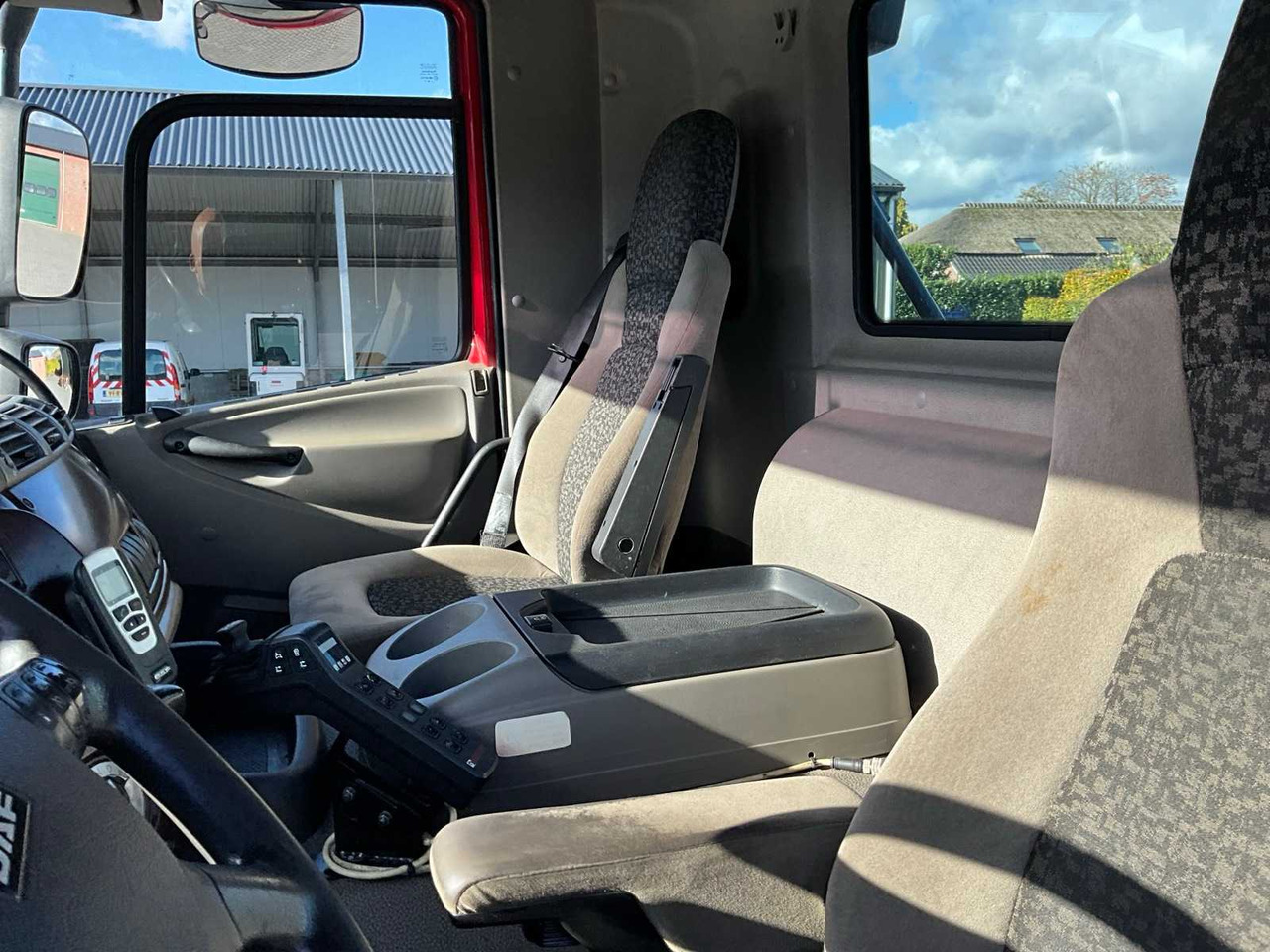 Kravas automašīna 2009 DAF CF 85.460 8X4 TRUCK "30T HOOKLIFT": foto 18 Kravas automašīna 2009 DAF CF 85.460 8X4 TRUCK "30T HOOKLIFT": foto 18