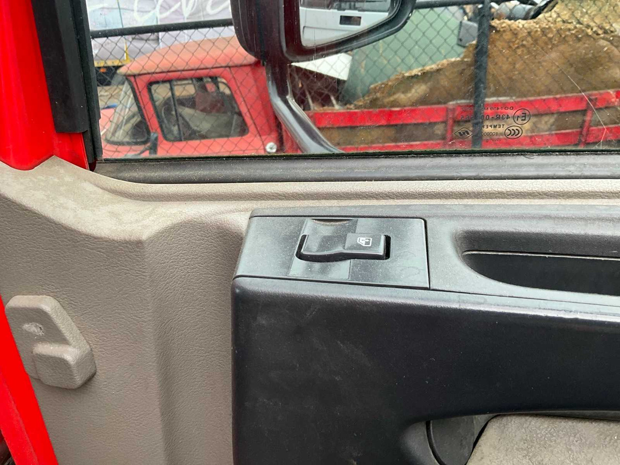 Kravas automašīna 2010 DAF LF 55.250 - HYDRAULIC TAIL LIFT - 183000KM: foto 44