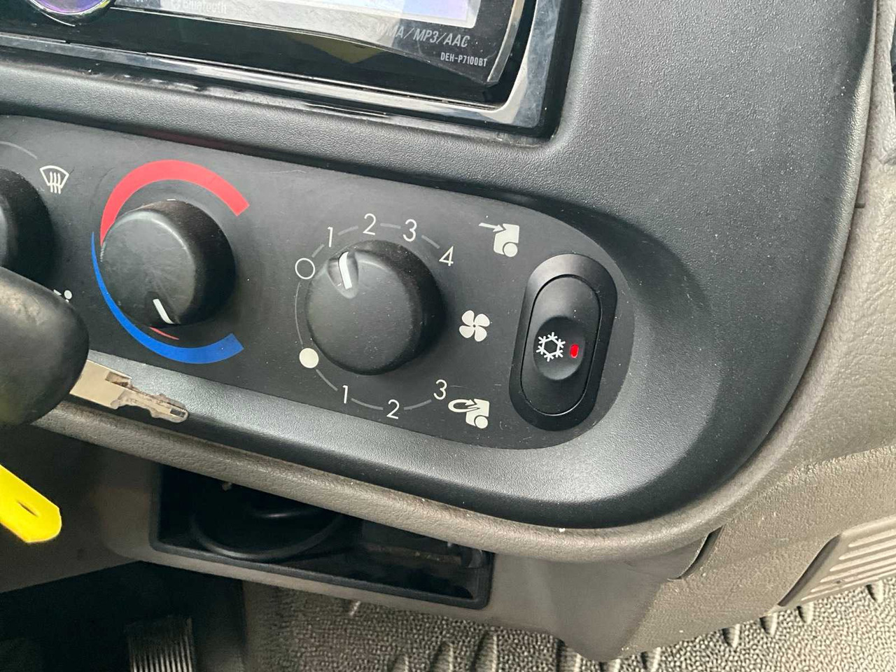 Kravas automašīna 2010 DAF LF 55.250 - HYDRAULIC TAIL LIFT - 183000KM: foto 42