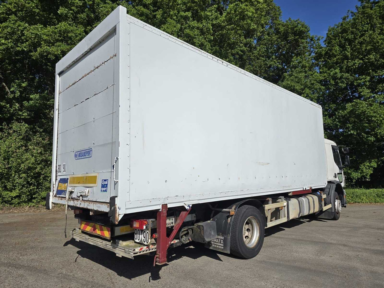 2010 VOLVO FE260 - RIGID WITH TAILGATE - 7.1L DIESEL – AIR-CONDITIONED - Kravas automašīna: foto 4 2010 VOLVO FE260 - RIGID WITH TAILGATE - 7.1L DIESEL – AIR-CONDITIONED - Kravas automašīna: foto 4