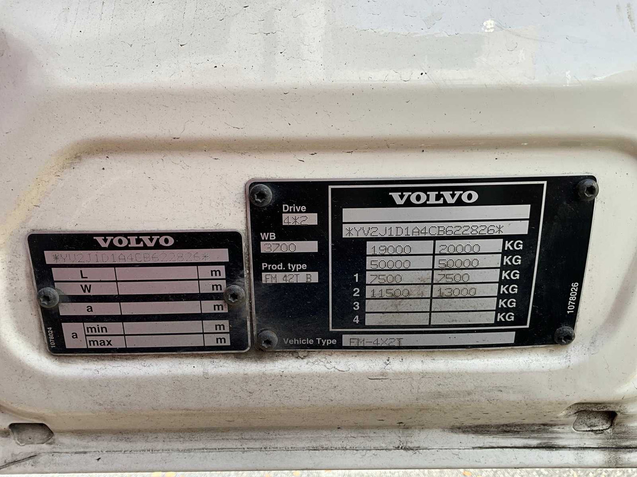 Kravas automašīna 2012 VOLVO FM 13 SEMI-TRAILER TRUCK: foto 20