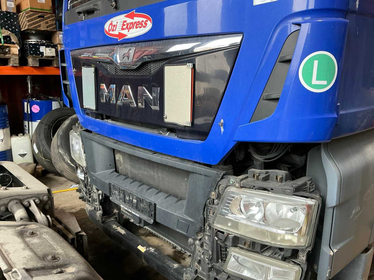 2015 MAN TGX TRACTOR UNIT INCLUDING TRAILER - Kravas automašīna: foto 4 2015 MAN TGX TRACTOR UNIT INCLUDING TRAILER - Kravas automašīna: foto 4