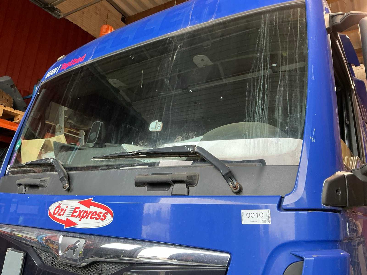 2015 MAN TGX TRACTOR UNIT INCLUDING TRAILER - Kravas automašīna: foto 5 2015 MAN TGX TRACTOR UNIT INCLUDING TRAILER - Kravas automašīna: foto 5