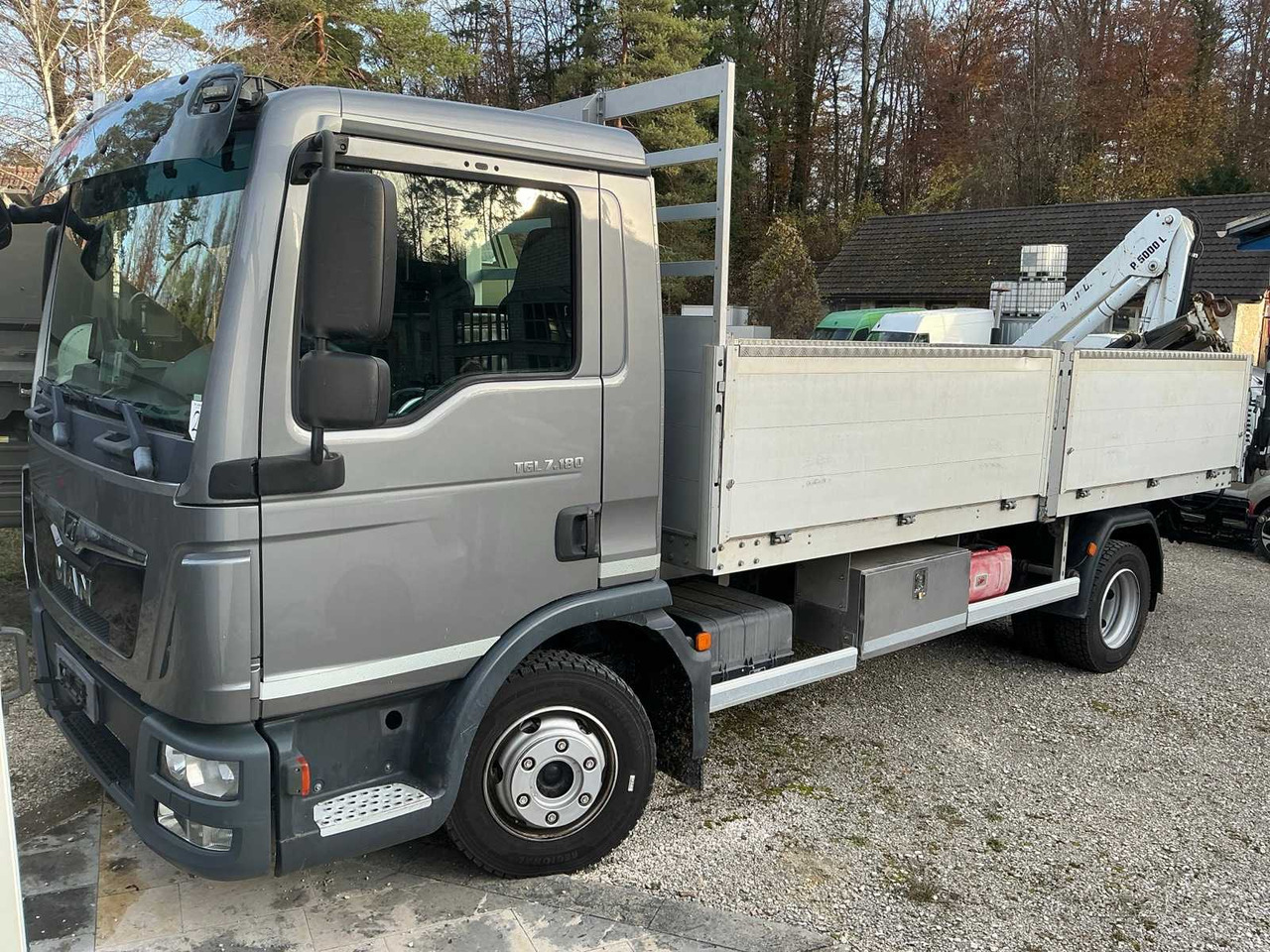 2017 MAN TGL 7.180 TRUCK WITH BRIDGE AND REAR CRANE - Kravas automašīna: foto 1 2017 MAN TGL 7.180 TRUCK WITH BRIDGE AND REAR CRANE - Kravas automašīna: foto 1