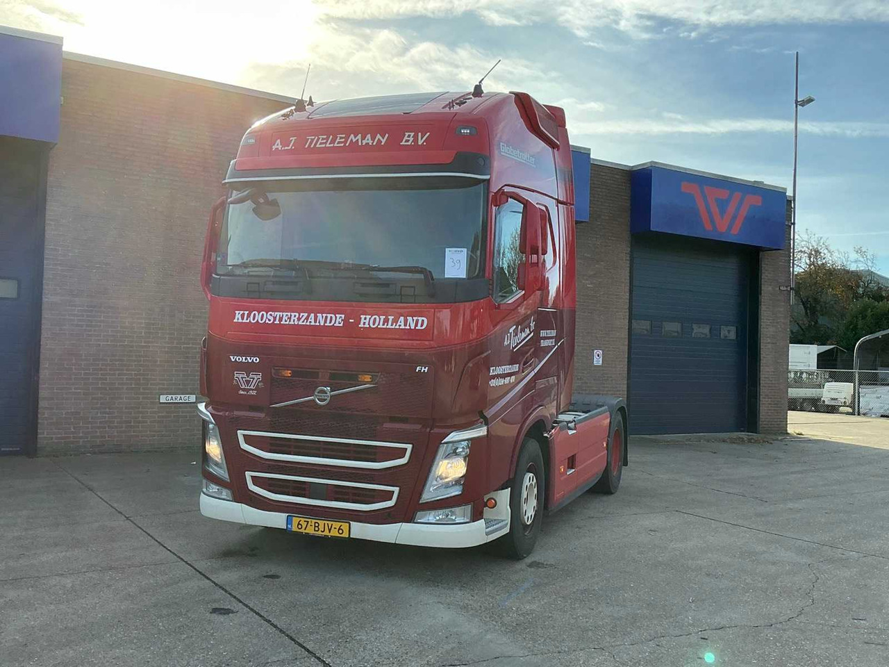2017 VOLVO FH SEMI-TRAILER TRACTOR - Kravas automašīna: foto 2 2017 VOLVO FH SEMI-TRAILER TRACTOR - Kravas automašīna: foto 2