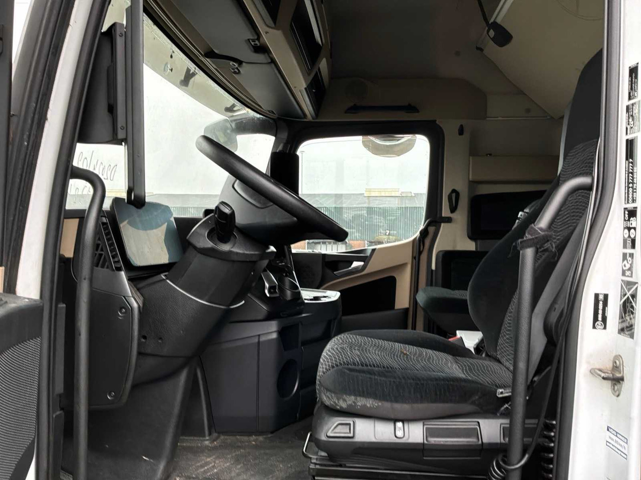 Kravas automašīna 2019 MERCEDES-BENZ ACTROS SEMI-TRAILER TRACTOR 85-BTF-7: foto 8