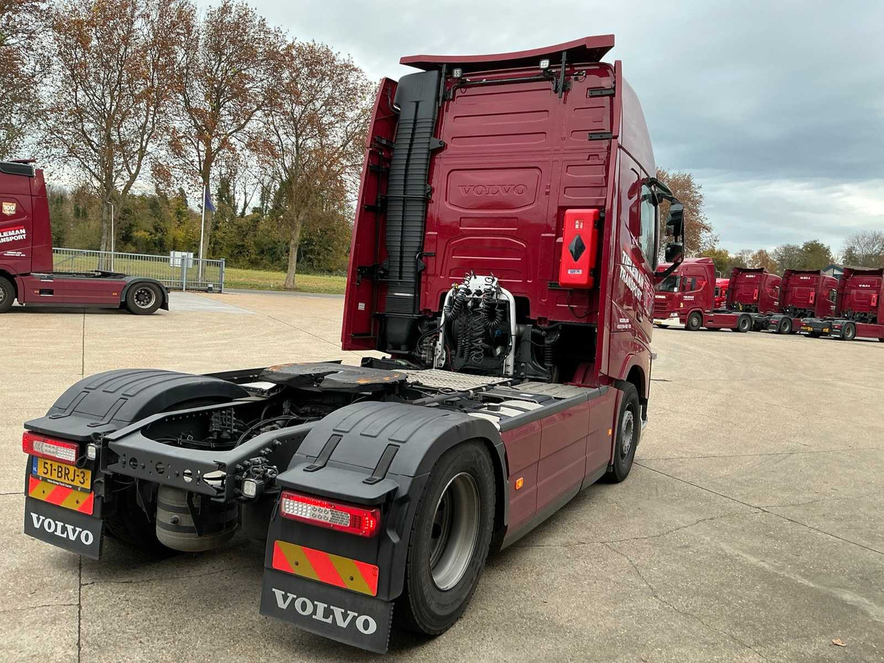 2021 VOLVO FH UNLIMITED EDITION SEMI-TRAILER TRACTOR - Kravas automašīna: foto 5 2021 VOLVO FH UNLIMITED EDITION SEMI-TRAILER TRACTOR - Kravas automašīna: foto 5