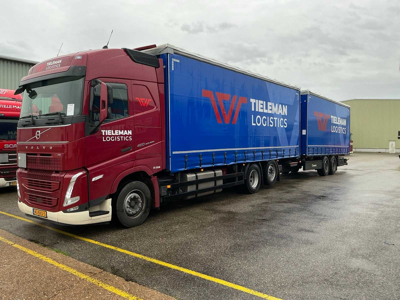 COMBI LOT TRUCK WITH TRAILER LOT 27 AND LOT 99 (C) - Kravas automašīna: foto 1 COMBI LOT TRUCK WITH TRAILER LOT 27 AND LOT 99 (C) - Kravas automašīna: foto 1