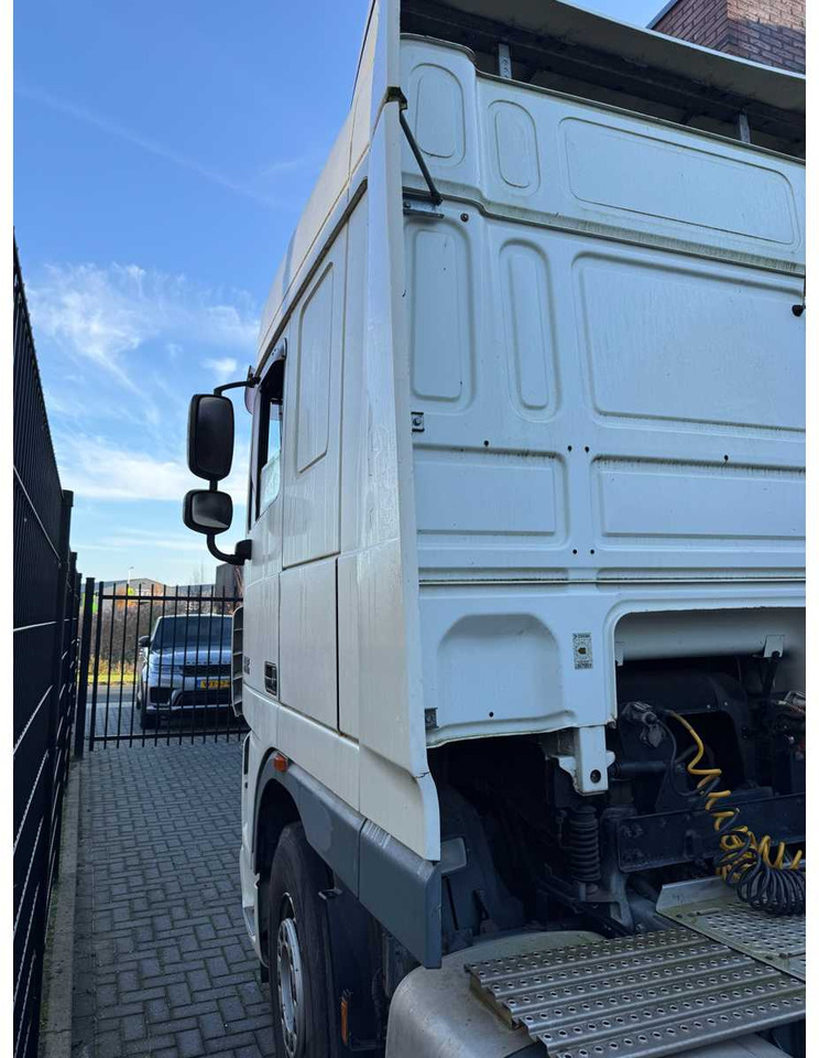 DAF - 2010 - FT XF105 - TRUCK - Kravas automašīna: foto 4 DAF - 2010 - FT XF105 - TRUCK - Kravas automašīna: foto 4