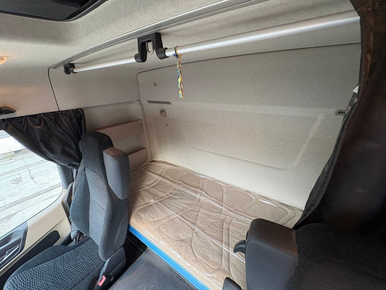 Kravas automašīna MERCEDES-BENZ ACTROS 1843 TRACTOR: foto 14